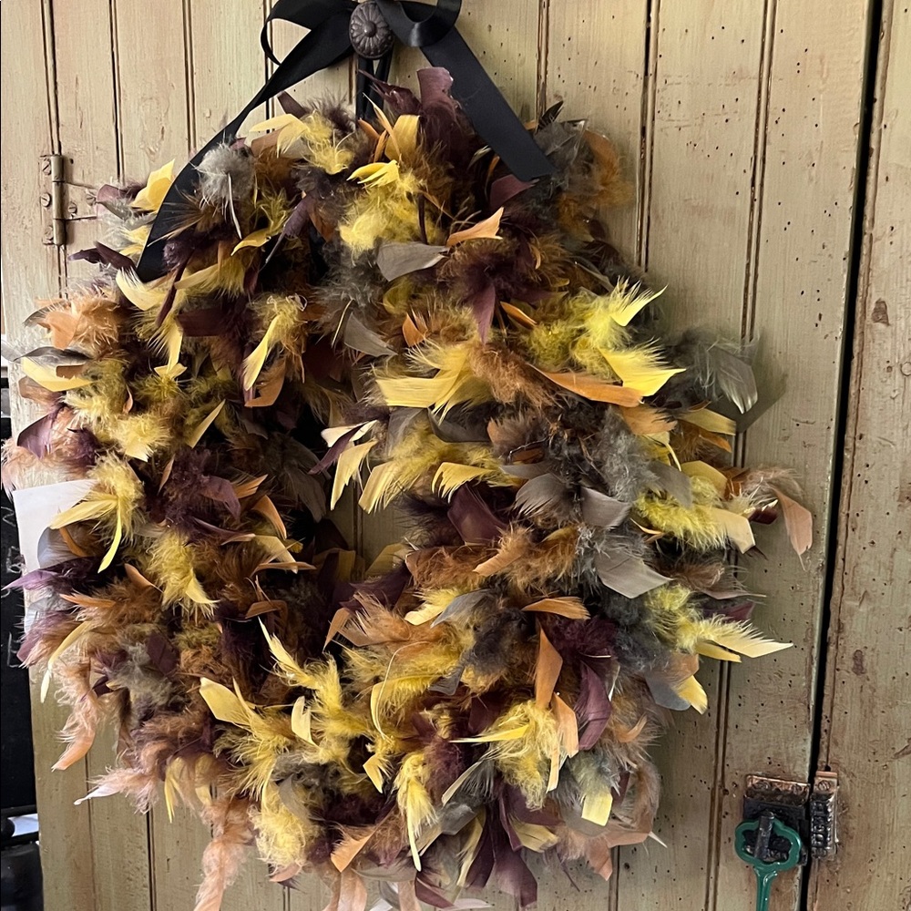 KATHRYN CLARKE Large Feather Wreath - Picture 9 of 12